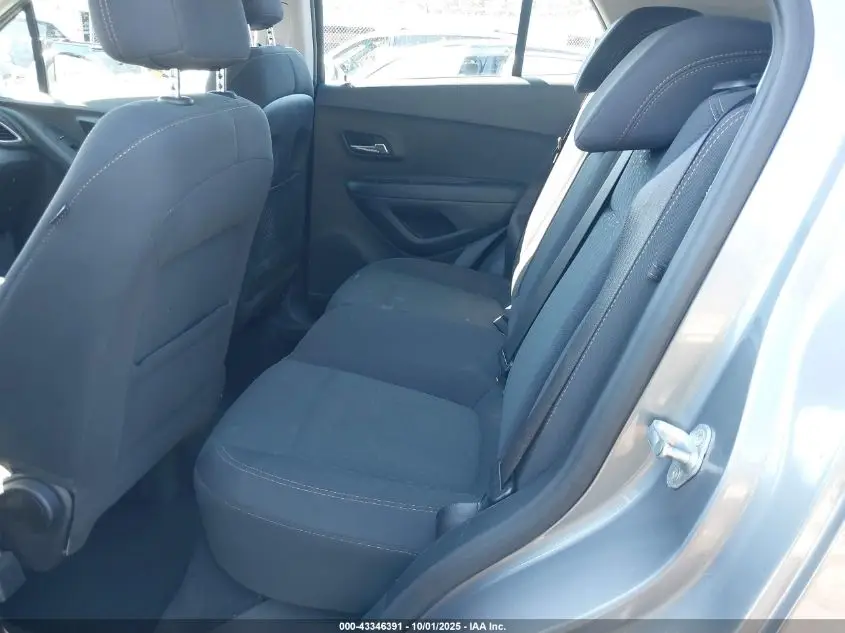2020 CHEVROLET TRAX LS photo 6