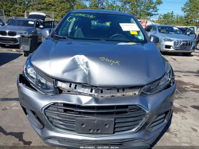 2020 CHEVROLET TRAX LS photo 9