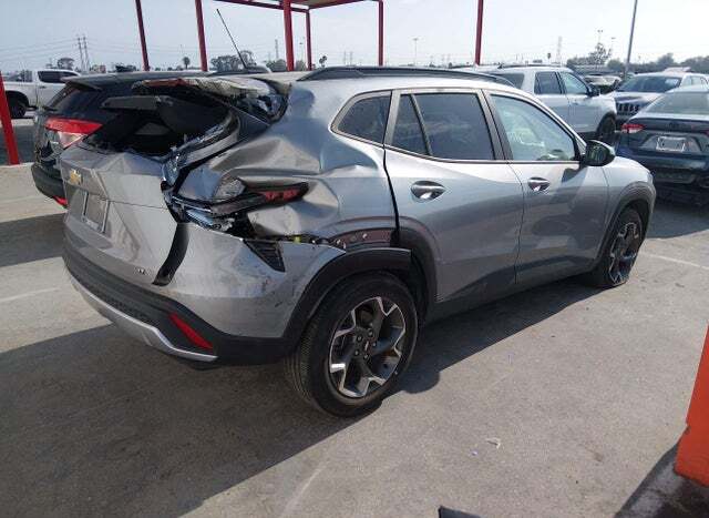2025 CHEVROLET TRAX photo 9